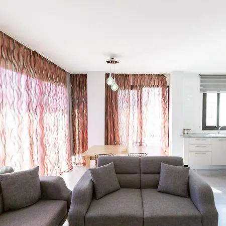 Centre Templos By Holidaykeys キレニア